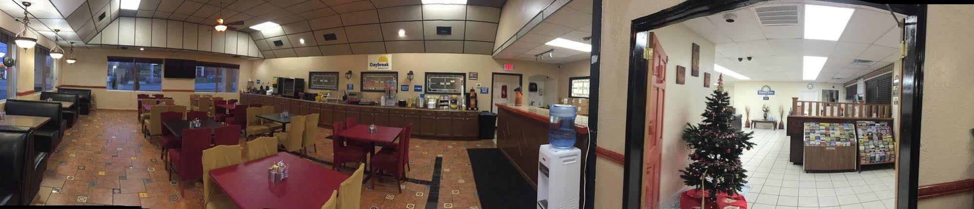 Days Inn By Wyndham Christiansburg Exterior photo
